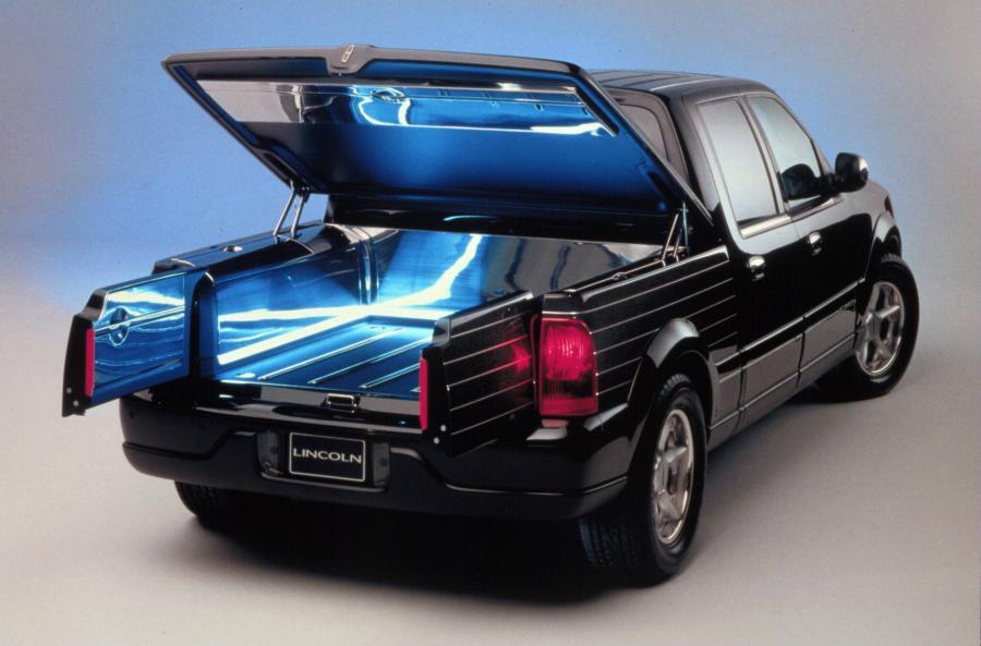  Lincoln Blackwood Concept 1999 года  (фото 3 из 3)